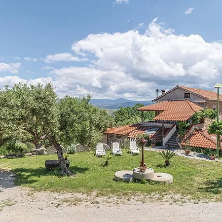 Contrada Valle Apartment